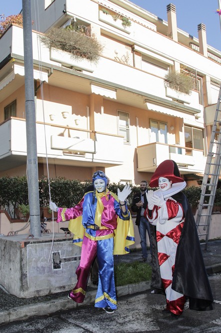 Ingrandisci la foto